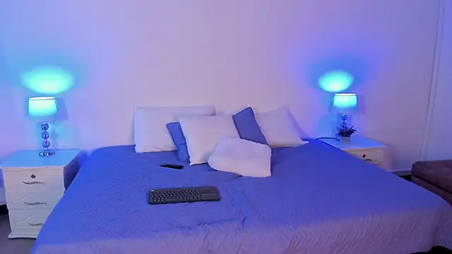 EstefaniaVelez  online show from 03-03-25, 02:59