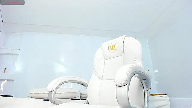 Snapshot of julietha_taylor chatting on 01-25-25, 03:19 julietha taylor online show from 01-25-25, 03:19