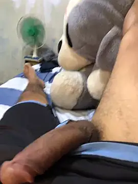 isacalejandroo online show from 12-25-24, 03:06