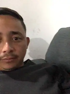 isacalejandroo online show from 12-28-24, 01:39