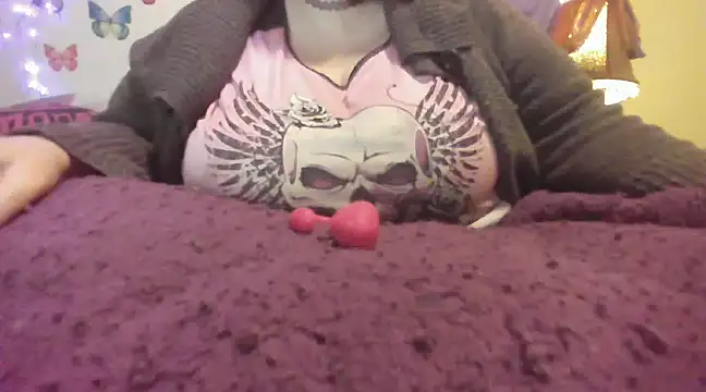 Alli Kat online show from 12-08-24, 01:58