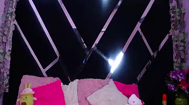 nathalia pink online show from 01-13-25, 08:37