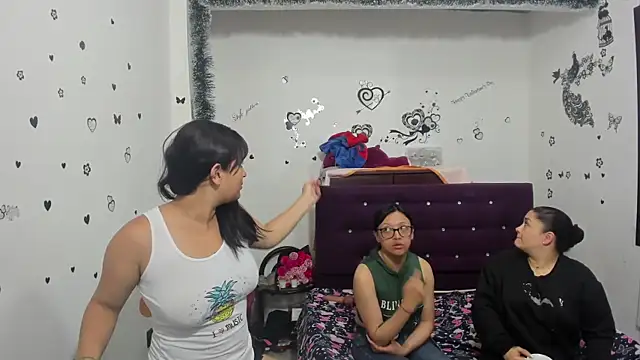 Snapshot of Luna_Star_Sl chatting on 01-16-25, 12:20 Luna Star Sl online show from 01-16-25, 12:20