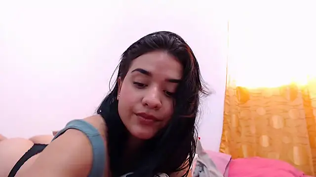 SaraBlosson online show from 01-17-25, 06:33