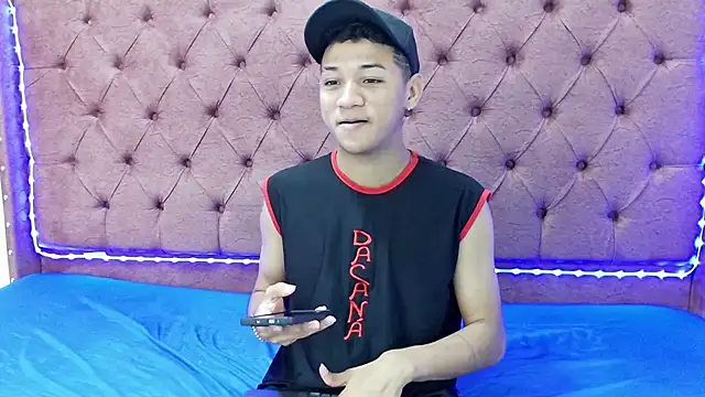 boys yourparty online show from 01-07-25, 01:14