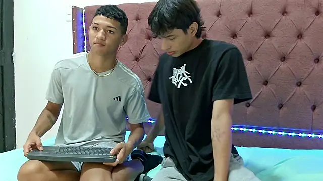 boys yourparty online show from 02-07-25, 01:43