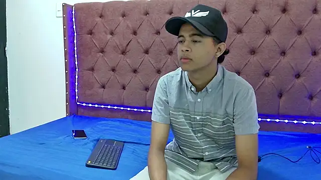 boys yourparty online show from 02-12-25, 01:16