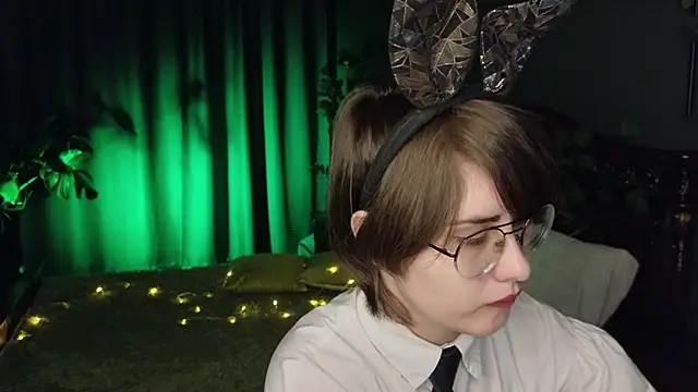 Funny bunnyy online show from 01-10-25, 01:41