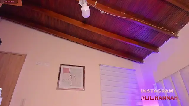 lil hanna18 online show from 12-15-24, 09:56