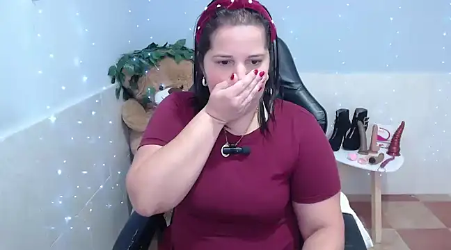 kiara scottt online show from 01-04-25, 07:55