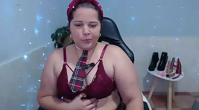 kiara scottt online show from 01-06-25, 08:03