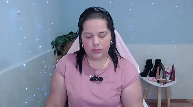 kiara scottt online show from 01-07-25, 05:01