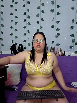 Snapshot of kiara_scottt chatting on 02-11-26, 08:30 kiara scottt online show from 02-11-26, 08:30