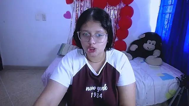 Snapshot of angel_barbie_1 chatting on 02-19-26, 03:52 angel barbie 1 online show from 02-19-26, 03:52