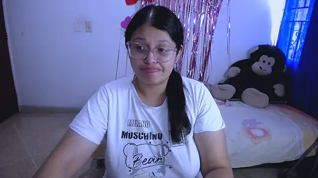 Snapshot of angel_barbie_1 chatting on 03-06-26, 03:08 angel barbie 1 online show from 03-06-26, 03:08