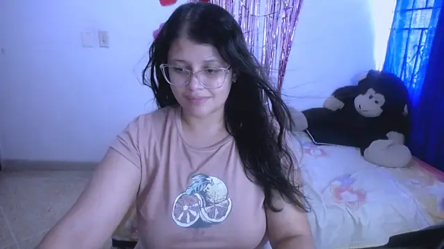 Snapshot of angel_barbie_1 chatting on 03-17-26, 03:37 angel barbie 1 online show from 03-17-26, 03:37