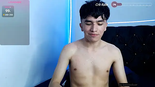 Snapshot of benji_hoter chatting on 02-11-25, 01:10 benji hoter online show from 02-11-25, 01:10