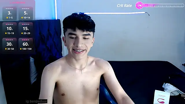 Snapshot of benji_hoter chatting on 03-08-25, 05:54 benji hoter online show from 03-08-25, 05:54