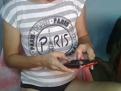 Snapshot of Katerine43 chatting on 02-24-26, 01:20 Katerine43 online show from 02-24-26, 01:20