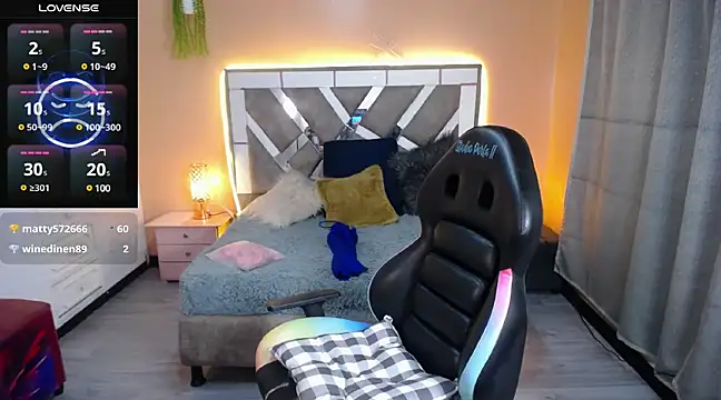 Snapshot of Scarllett_BDSM chatting on 12-06-24, 06:37 Scarllett BDSM online show from 12-06-24, 06:37