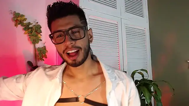 Colby brown03 online show from 09-08-25, 07:57