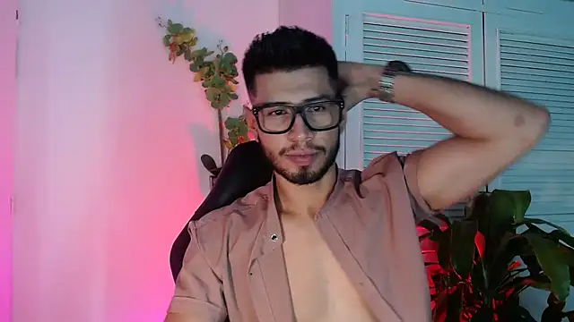 Colby brown03 online show from 09-23-25, 07:28