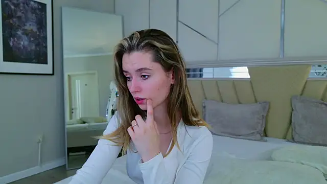 Snapshot of MarybethSnow chatting on 12-29-24, 11:08 MarybethSnow online show from 12-29-24, 11:08