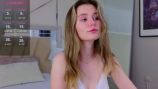 Snapshot of MarybethSnow chatting on 03-18-25, 12:16 MarybethSnow online show from 03-18-25, 12:16