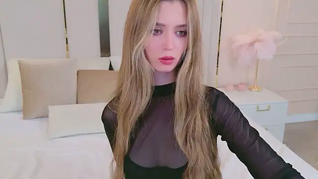 Snapshot of MarybethSnow chatting on 10-14-25, 05:25 MarybethSnow online show from 10-14-25, 05:25