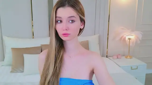 Snapshot of MarybethSnow chatting on 11-16-25, 05:07 MarybethSnow online show from 11-16-25, 05:07