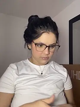 kimberlyhills1 online show from 11-24-25, 08:19