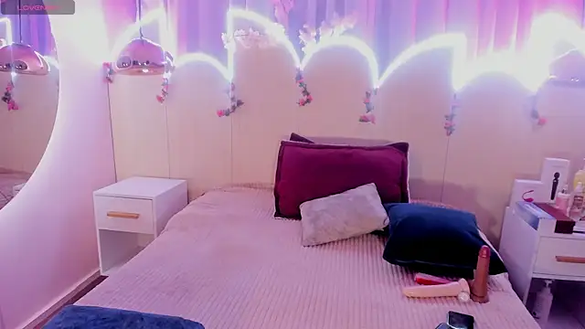 Snapshot of Laurentdupont04 chatting on 03-23-25, 03:21 Laurentdupont04 online show from 03-23-25, 03:21