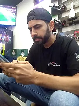 Snapshot of Alsaud1106 chatting on 12-04-24, 09:24 Alsaud1106 online show from 12-04-24, 09:24