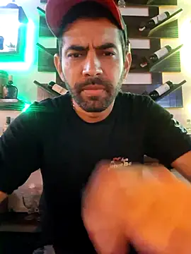 Snapshot of Alsaud1106 chatting on 02-27-25, 02:10 Alsaud1106 online show from 02-27-25, 02:10