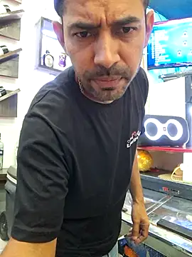 Snapshot of Alsaud1106 chatting on 03-05-25, 08:00 Alsaud1106 online show from 03-05-25, 08:00