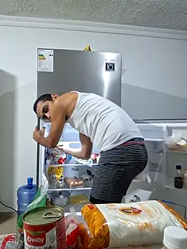 Snapshot of Alsaud1106 chatting on 03-17-25, 04:08 Alsaud1106 online show from 03-17-25, 04:08