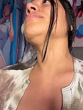 Im Little online show from 05-20-26, 03:24
