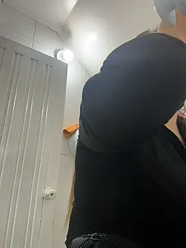 Snapshot of Tatiana_O chatting on 02-14-26, 04:04 Tatiana O online show from 02-14-26, 04:04