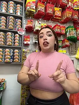 Snapshot of Tatiana_O chatting on 02-27-26, 02:06 Tatiana O online show from 02-27-26, 02:06