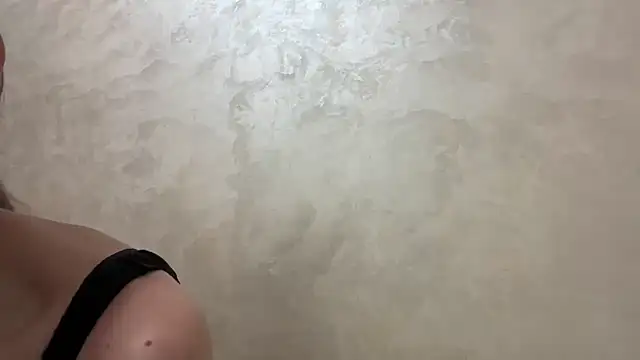 Snapshot of CaitlinaJayne23 chatting on 02-25-26, 04:44 CaitlinaJayne23 online show from 02-25-26, 04:44