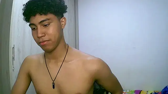 Snapshot of sexy_diamante_ chatting on 11-06-25, 01:50 sexy diamante online show from 11-06-25, 01:50