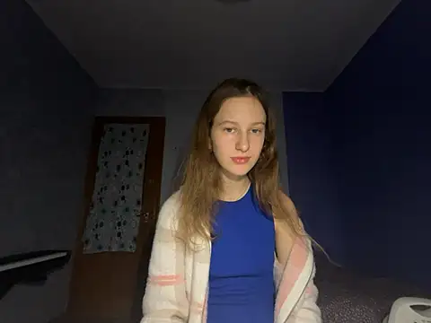 Snapshot of Eva_Angel3 chatting on 12-17-24, 04:21 Eva Angel3 online show from 12-17-24, 04:21
