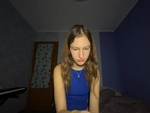Snapshot of Eva_Angel3 chatting on 12-20-24, 02:38 Eva Angel3 online show from 12-20-24, 02:38