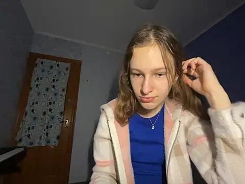 Snapshot of Eva_Angel3 chatting on 12-20-24, 05:40 Eva Angel3 online show from 12-20-24, 05:40