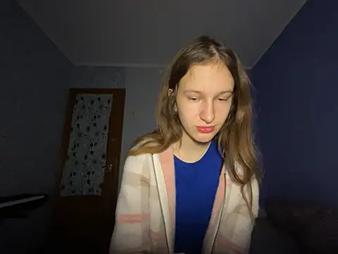 Snapshot of Eva_Angel3 chatting on 01-19-25, 04:57 Eva Angel3 online show from 01-19-25, 04:57