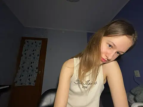 Snapshot of Eva_Angel3 chatting on 02-20-25, 08:36 Eva Angel3 online show from 02-20-25, 08:36