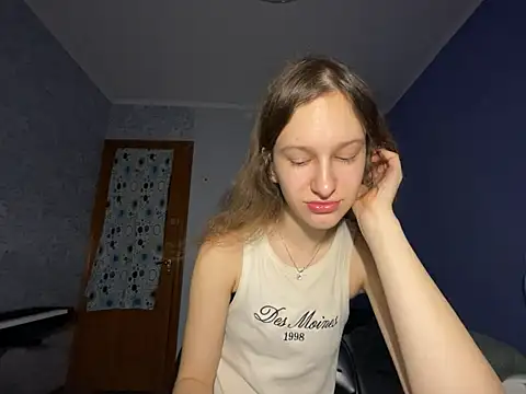 Snapshot of Eva_Angel3 chatting on 02-24-25, 06:04 Eva Angel3 online show from 02-24-25, 06:04