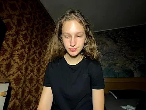 Snapshot of Eva_Angel3 chatting on 09-18-25, 06:32 Eva Angel3 online show from 09-18-25, 06:32