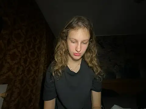 Snapshot of Eva_Angel3 chatting on 09-19-25, 06:30 Eva Angel3 online show from 09-19-25, 06:30