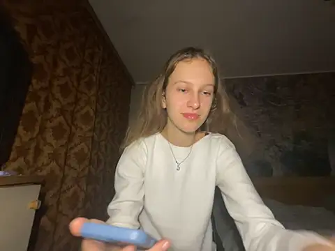 Snapshot of Eva_Angel3 chatting on 10-15-25, 05:57 Eva Angel3 online show from 10-15-25, 05:57